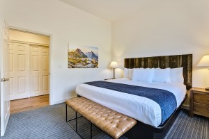 Wunderbar Condo Bedroom